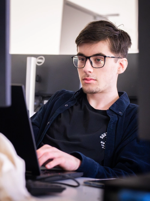 Julien par Eden Aussant